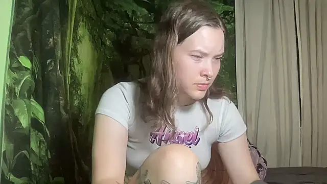 Snapshot of mo0ngoddess chatting on September 23, 2025, 3:02 am mo0ngoddess online show from September 23, 2025, 3:02 am