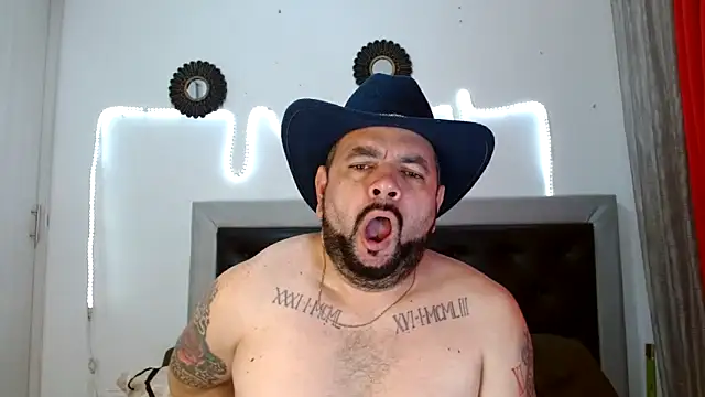 Snapshot of perverseveteranmanxxx chatting on September 28, 2025, 3:08 pm perverseveteranmanxxx online show from September 28, 2025, 3:08 pm