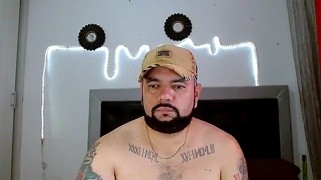 Snapshot of perverseveteranmanxxx chatting on September 25, 2025, 4:13 pm perverseveteranmanxxx online show from September 25, 2025, 4:13 pm