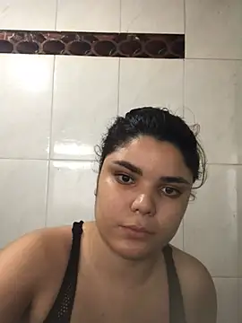 Cliaclara online show from June 24, 2026, 4:16 pm