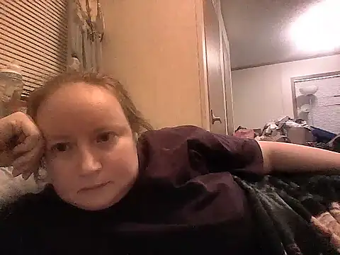 KittyKat40 online show from June 6, 2026, 2:39 am