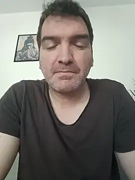 Snapshot of oncle33 chatting on May 21, 2026, 8:55 am oncle33 online show from May 21, 2026, 8:55 am