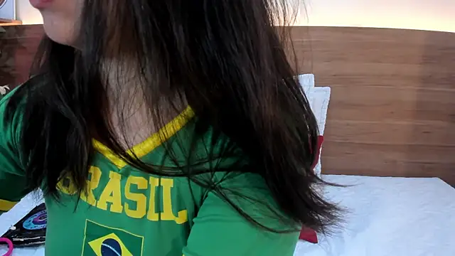 thamiina   online show from June 12, 2026, 11:41 am
