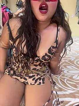 Snapshot of SlutrySiren chatting on June 27, 2026, 10:32 am SlutrySiren online show from June 27, 2026, 10:32 am