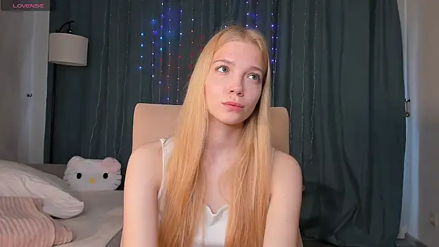 lightshynes online show from May 15, 2026, 7:06 am
