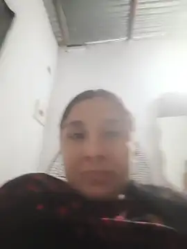 noemy-25 online show from May 20, 2026, 3:36 am