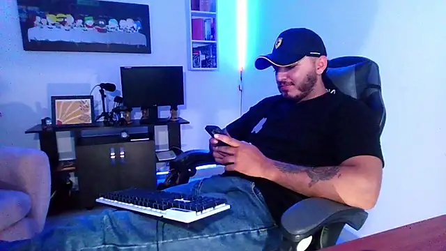 Thiago 420 online show from May 15, 2026, 11:58 pm