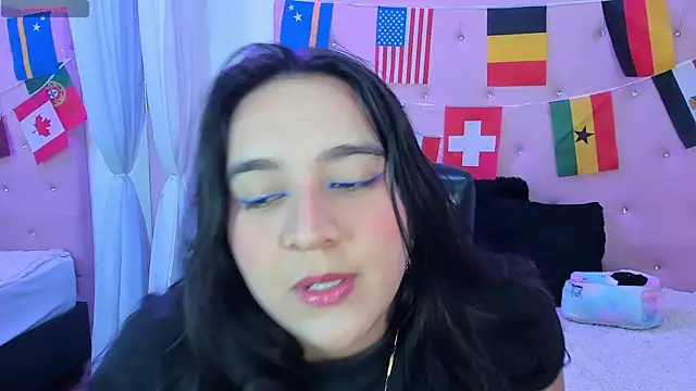Snapshot of scarlet_hans chatting on June 27, 2026, 12:22 pm scarlet hans online show from June 27, 2026, 12:22 pm