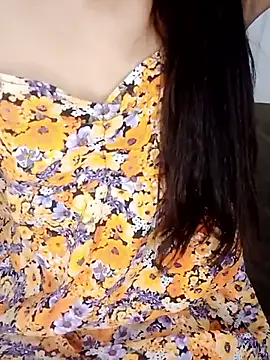 Snapshot of Ipho_girl chatting on May 23, 2026, 6:23 am Ipho girl online show from May 23, 2026, 6:23 am