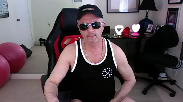 Snapshot of hotdadbod chatting on February 25, 2025, 9:37 pm hotdadbod online show from February 25, 2025, 9:37 pm