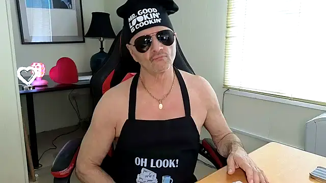 Snapshot of hotdadbod chatting on February 17, 2025, 9:32 pm hotdadbod online show from February 17, 2025, 9:32 pm