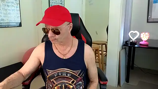 Snapshot of hotdadbod chatting on January 15, 2025, 9:30 pm hotdadbod online show from January 15, 2025, 9:30 pm