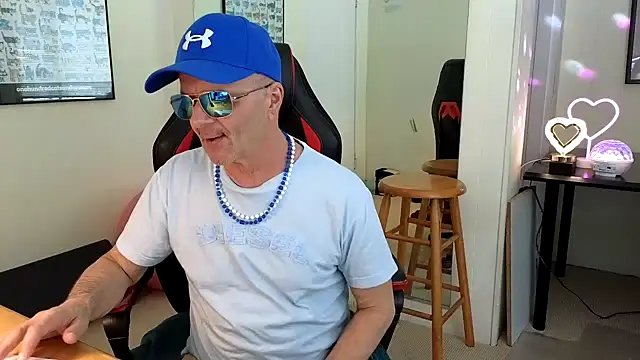 Snapshot of hotdadbod chatting on January 19, 2025, 9:23 pm hotdadbod online show from January 19, 2025, 9:23 pm