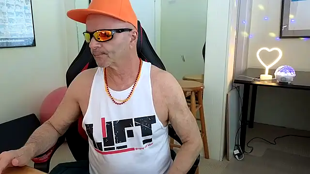 Snapshot of hotdadbod chatting on March 7, 2025, 9:38 pm hotdadbod online show from March 7, 2025, 9:38 pm