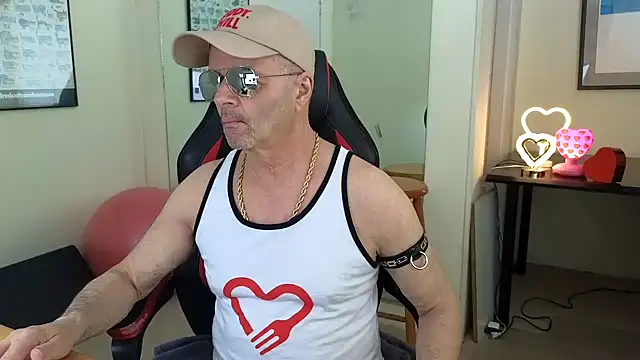 Snapshot of hotdadbod chatting on March 16, 2025, 8:21 pm hotdadbod online show from March 16, 2025, 8:21 pm