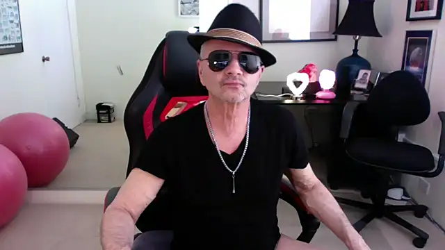 Snapshot of hotdadbod chatting on February 23, 2025, 9:26 pm hotdadbod online show from February 23, 2025, 9:26 pm