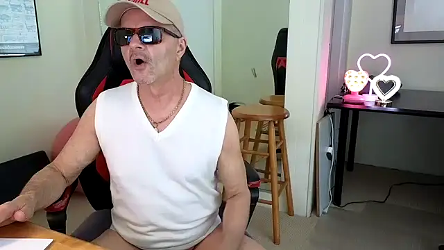 Snapshot of hotdadbod chatting on January 31, 2025, 9:16 pm hotdadbod online show from January 31, 2025, 9:16 pm