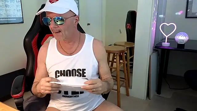 Snapshot of hotdadbod chatting on January 12, 2025, 9:29 pm hotdadbod online show from January 12, 2025, 9:29 pm