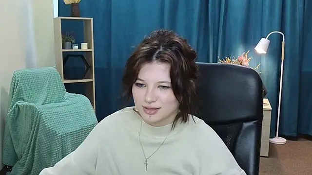 AlesiaPeasel online show from May 15, 2026, 9:07 am
