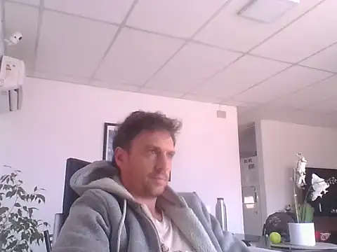 sebasevi online show from May 26, 2026, 1:42 pm