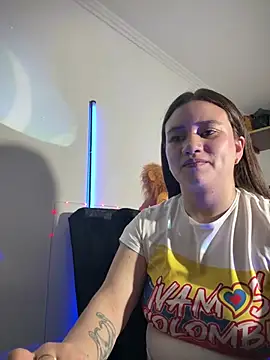 Sami ferrer online show from June 24, 2026, 5:28 am