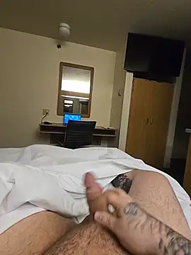 Mackdaddybigcum online show from May 13, 2026, 3:08 pm