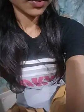 Snapshot of neha_singh0 chatting on June 3, 2026, 5:06 pm neha singh0 online show from June 3, 2026, 5:06 pm