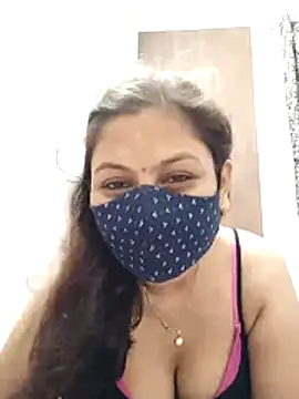 hot kiran2000 online show from July 3, 2026, 2:45 pm