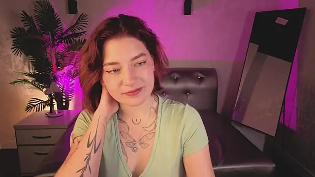 Snapshot of Nikki_Gringer chatting on June 5, 2026, 1:10 am Nikki Gringer online show from June 5, 2026, 1:10 am