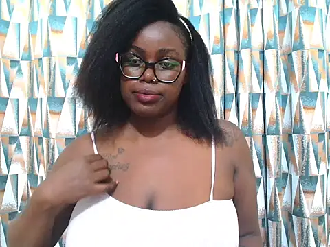 Tempting Aurah online show from May 15, 2026, 8:18 pm
