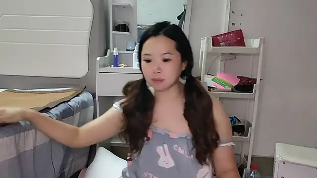 F-Yingying online show from May 25, 2026, 3:11 pm