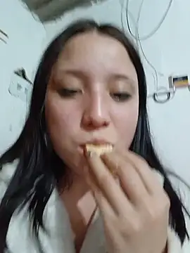 mileidy0106 online show from June 22, 2026, 3:36 am