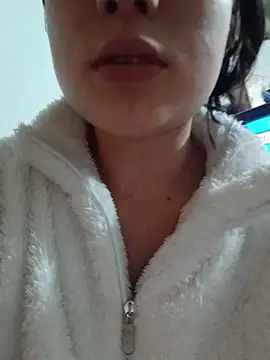 mileidy0106 online show from June 11, 2026, 12:32 am