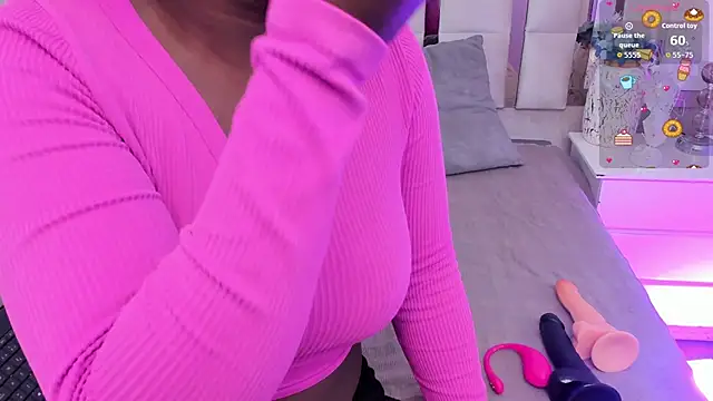 Snapshot of SophiaScottX chatting on June 15, 2026, 7:46 pm SophiaScottX online show from June 15, 2026, 7:46 pm