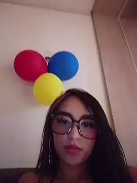 Emmarios qm online show from June 27, 2026, 9:37 am