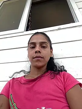 Snapshot of Saray_queen1 chatting on July 8, 2026, 7:25 pm Saray queen1 online show from July 8, 2026, 7:25 pm
