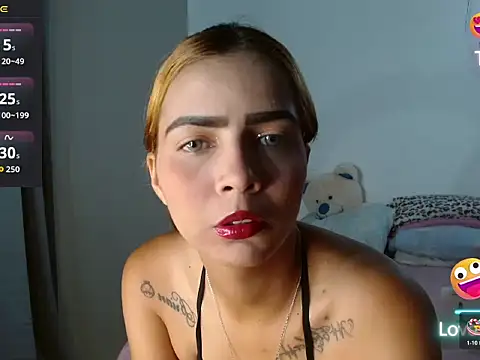 Laura-milk22 online show from May 20, 2026, 11:07 am