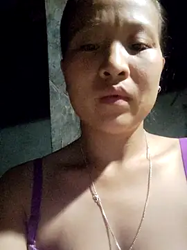 Snapshot of Olivia-ly chatting on May 20, 2026, 8:17 pm Olivia-ly online show from May 20, 2026, 8:17 pm