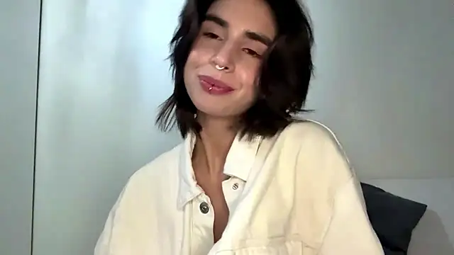 JessiaRuezga online show from May 24, 2026, 12:27 pm
