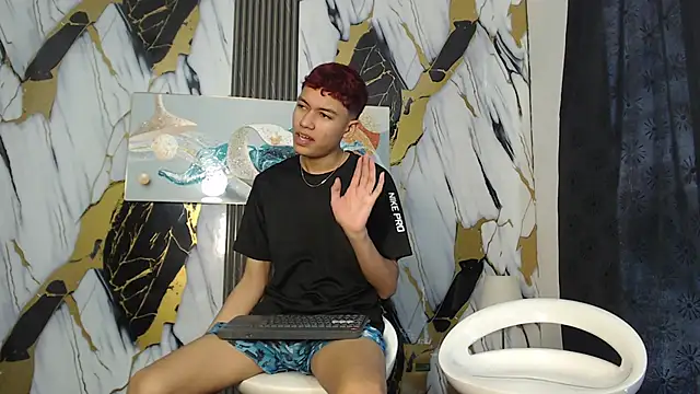 Snapshot of KING_LOVERS1 chatting on June 14, 2026, 1:34 pm KING LOVERS1 online show from June 14, 2026, 1:34 pm