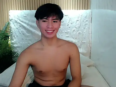 horny jamesxx online show from May 23, 2026, 12:26 pm