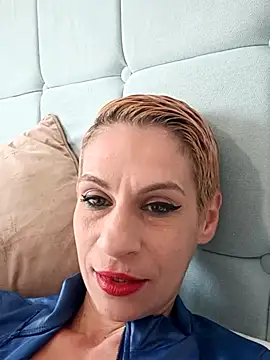 KittyDesiree online show from July 9, 2026, 4:17 pm