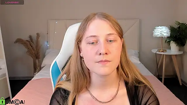 Olivia Iv online show from May 19, 2026, 11:06 am