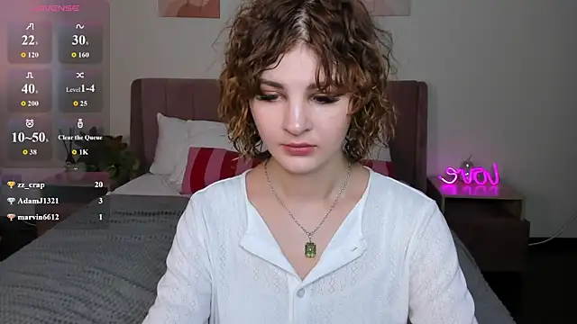 Kira  Fluffy online show from July 5, 2026, 4:19 am