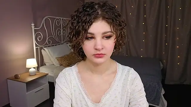 Kira  Fluffy online show from May 21, 2026, 12:08 am