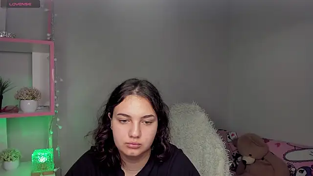 Snapshot of Mary_F0x chatting on July 8, 2026, 3:30 am Mary F0x online show from July 8, 2026, 3:30 am