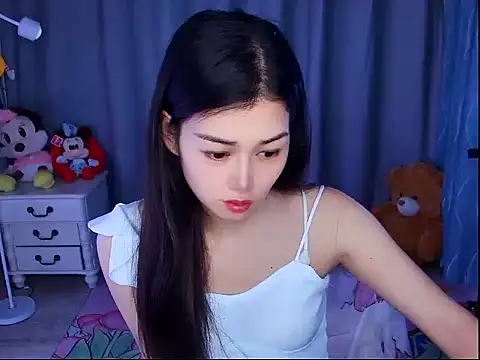QinQin-888 online show from May 19, 2026, 3:57 am