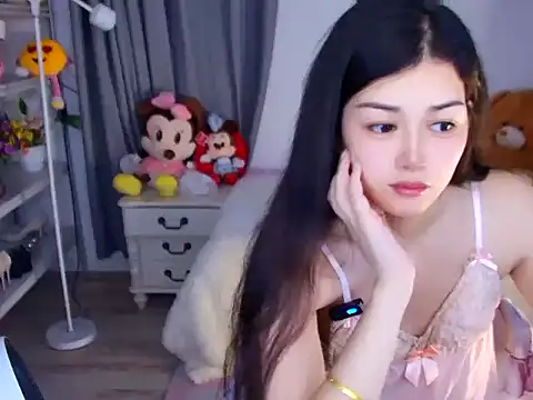 QinQin-888 online show from May 22, 2026, 5:16 am