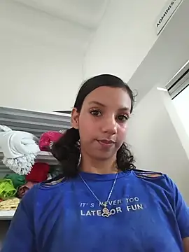 Snapshot of DaliaKhemu chatting on June 21, 2026, 12:33 pm DaliaKhemu online show from June 21, 2026, 12:33 pm