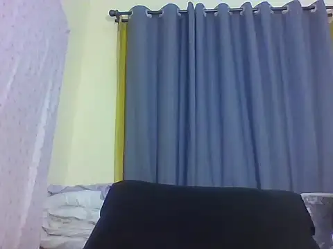 Snapshot of petite_hottie chatting on June 9, 2026, 2:51 pm petite hottie online show from June 9, 2026, 2:51 pm